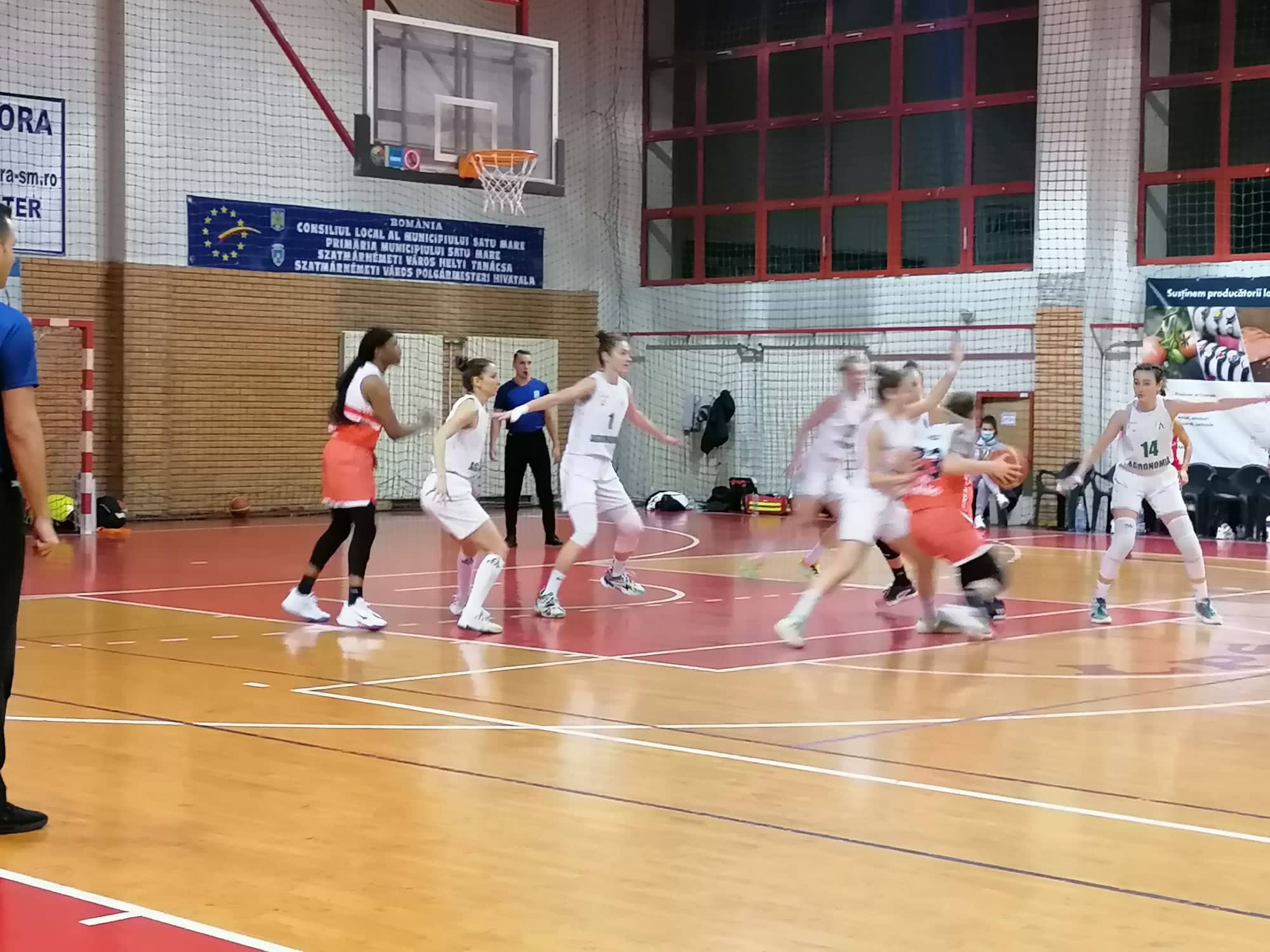 Victorii clare pentru fetele lui Lopez cu Agronomia și Rapid