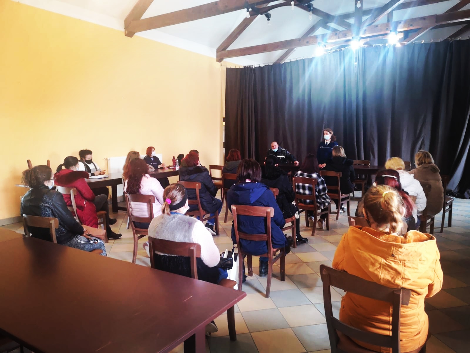 Campanie de prevenire a delicvenție juvenile organizată de polițiștii sătmăreni