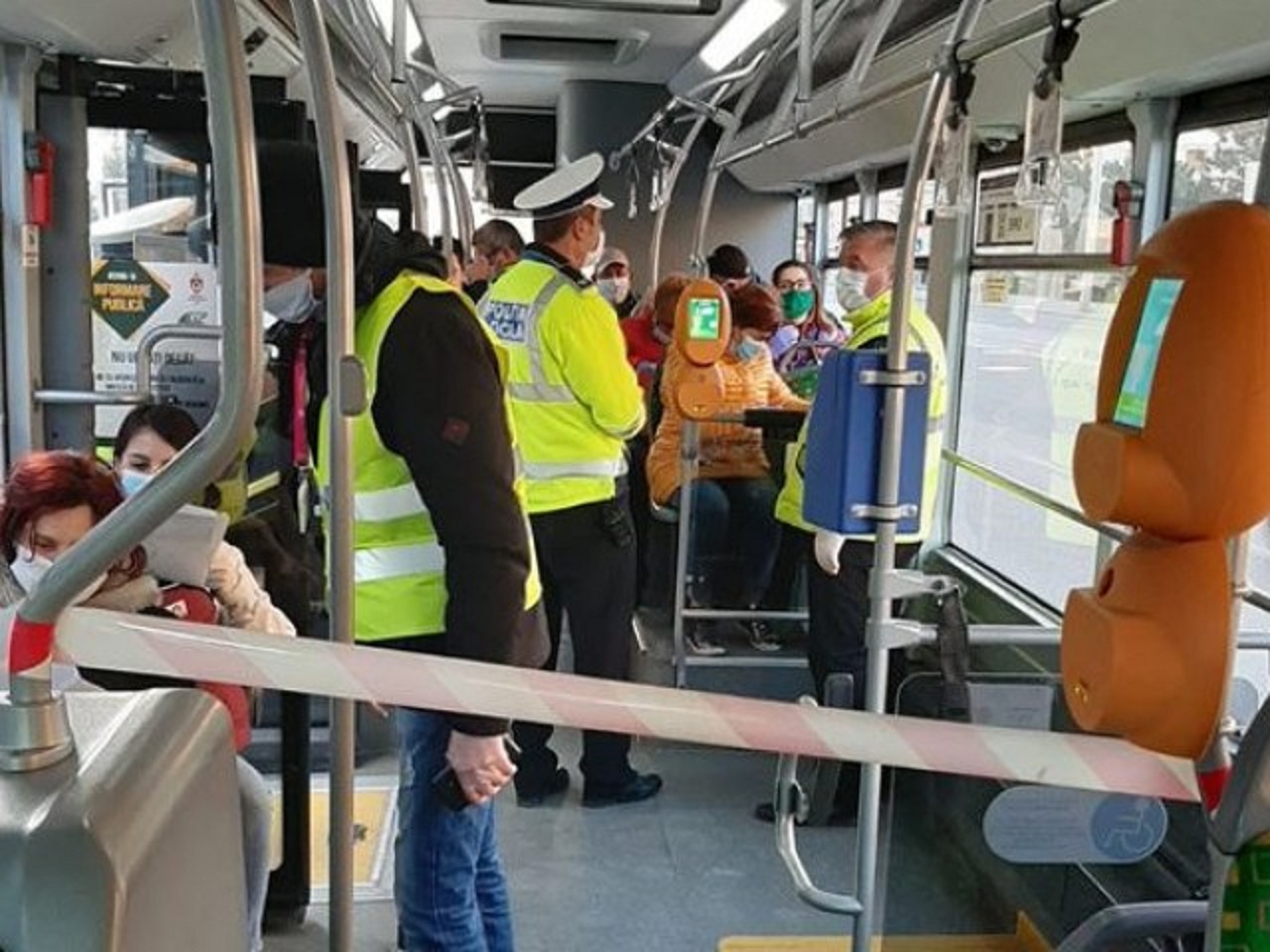 Onanist pe bus, arestat  de polițiștii sătmăreni