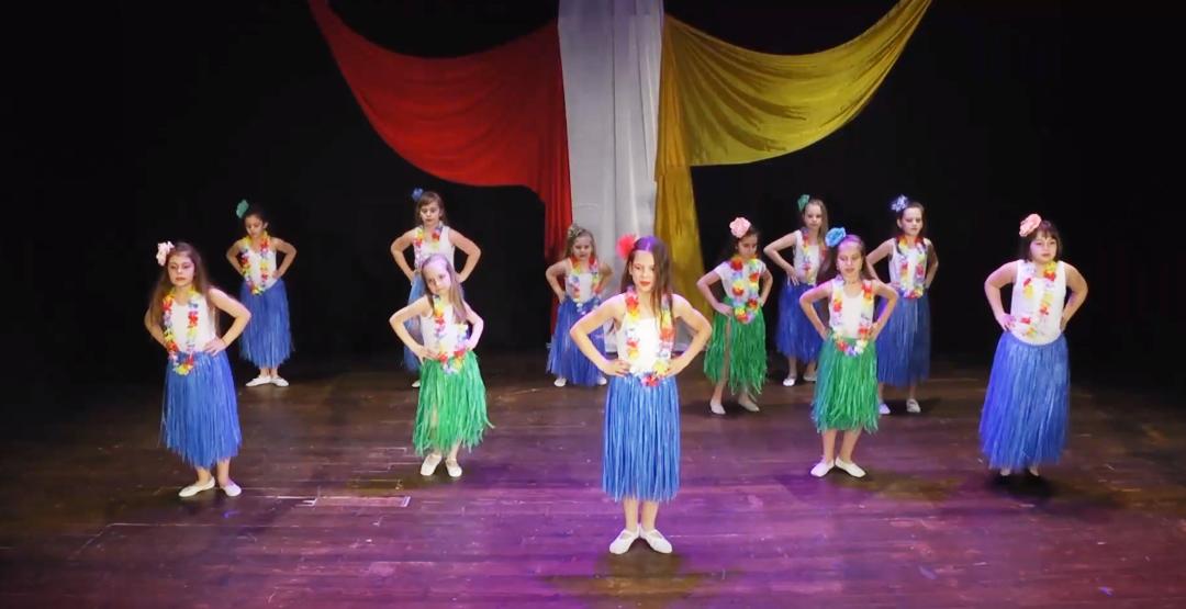 Spectacol dedicat Zilei Femeii