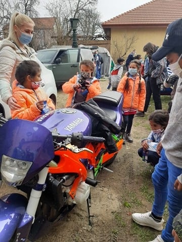 Girofaruri, sirene si cai putere