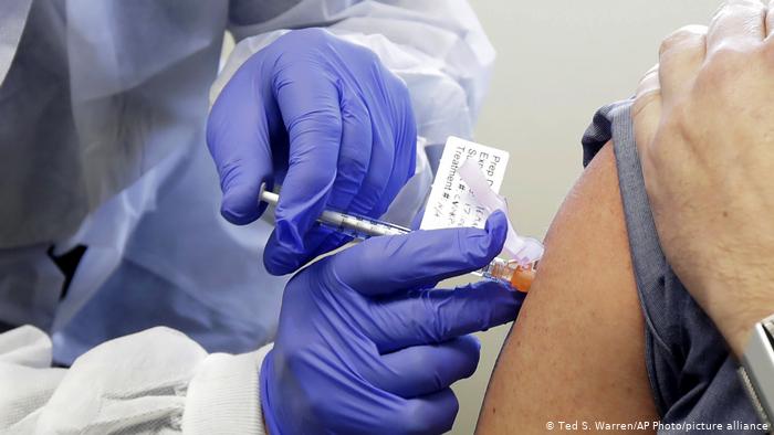 COMPLICAT. Campania de vaccinare, faza a treia, a început greoi la Satu Mare