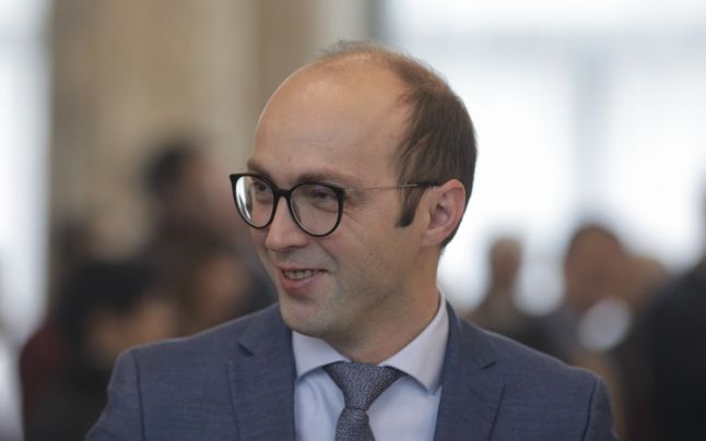 Șeful grupului de Comunicare Strategică care raportează bilanțul zilnic de COVID-19, demisionează