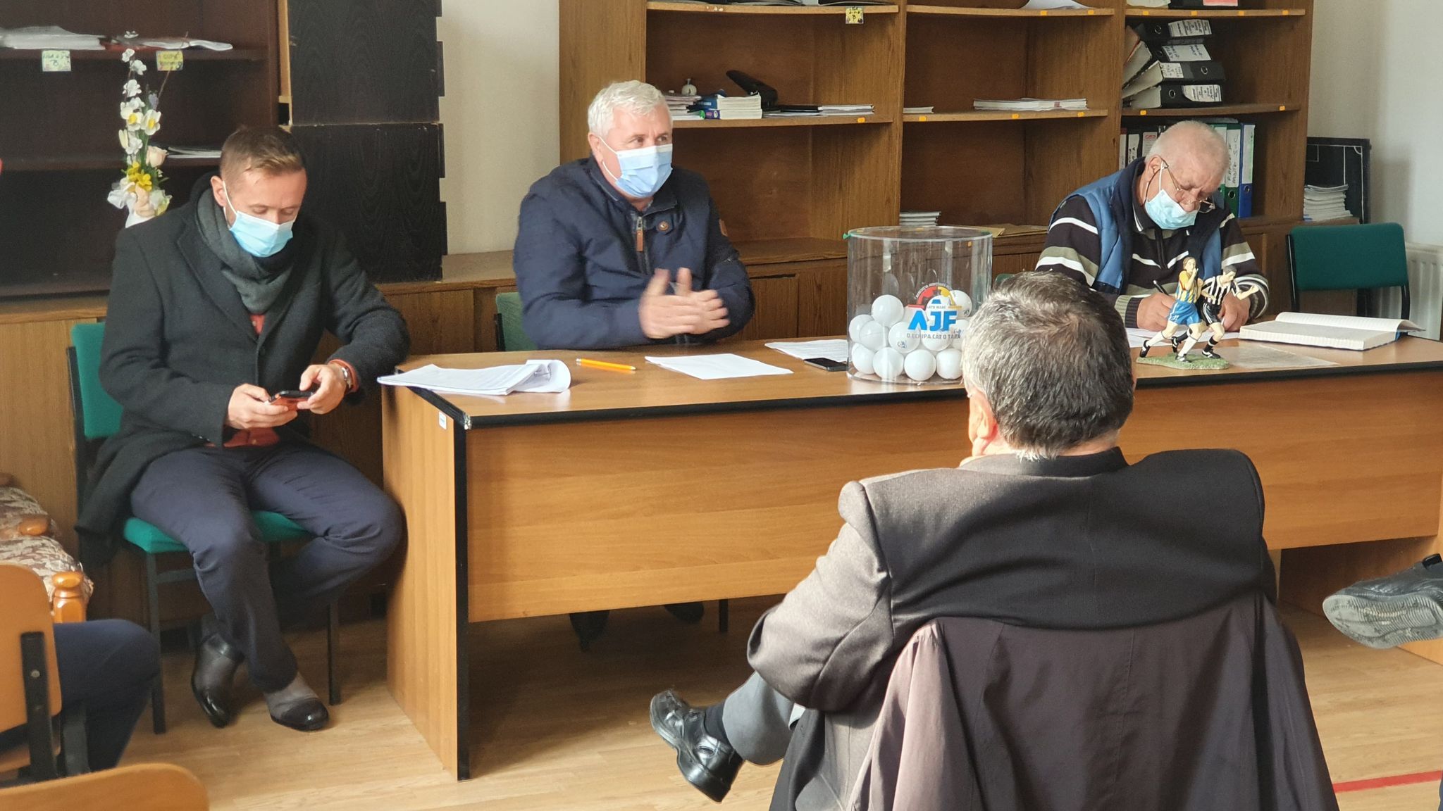 Federația lui Burleanu, bătaie de joc la adresa AJF-urilor...