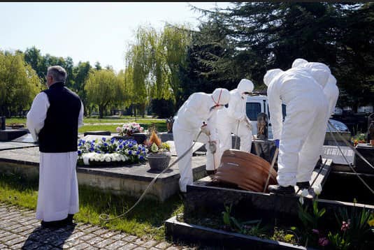 DRAMĂ. COVID  continuă să UCIDĂ la Satu Mare. Peste 600 de DECESE în total