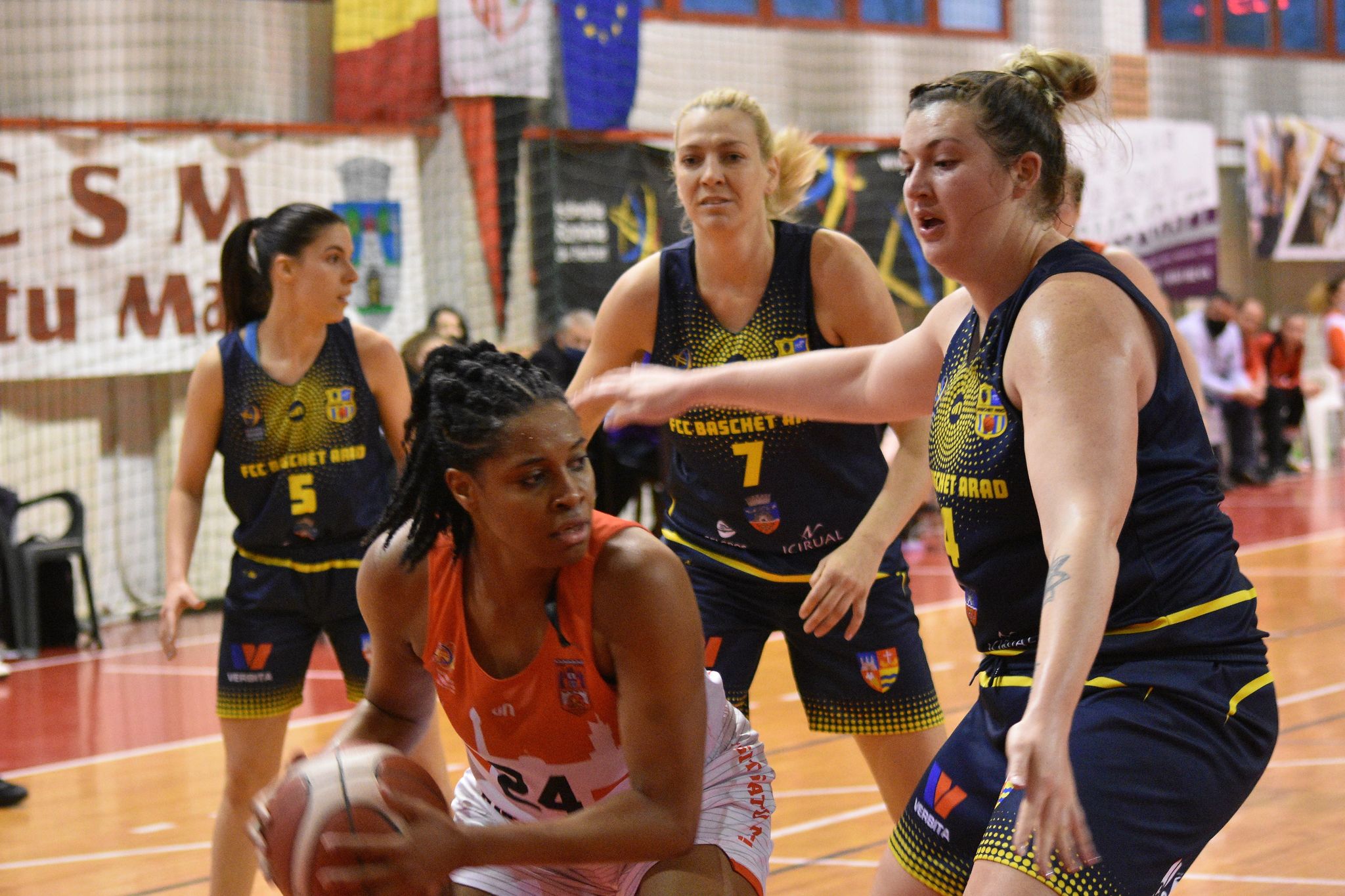 La un pas de finală!