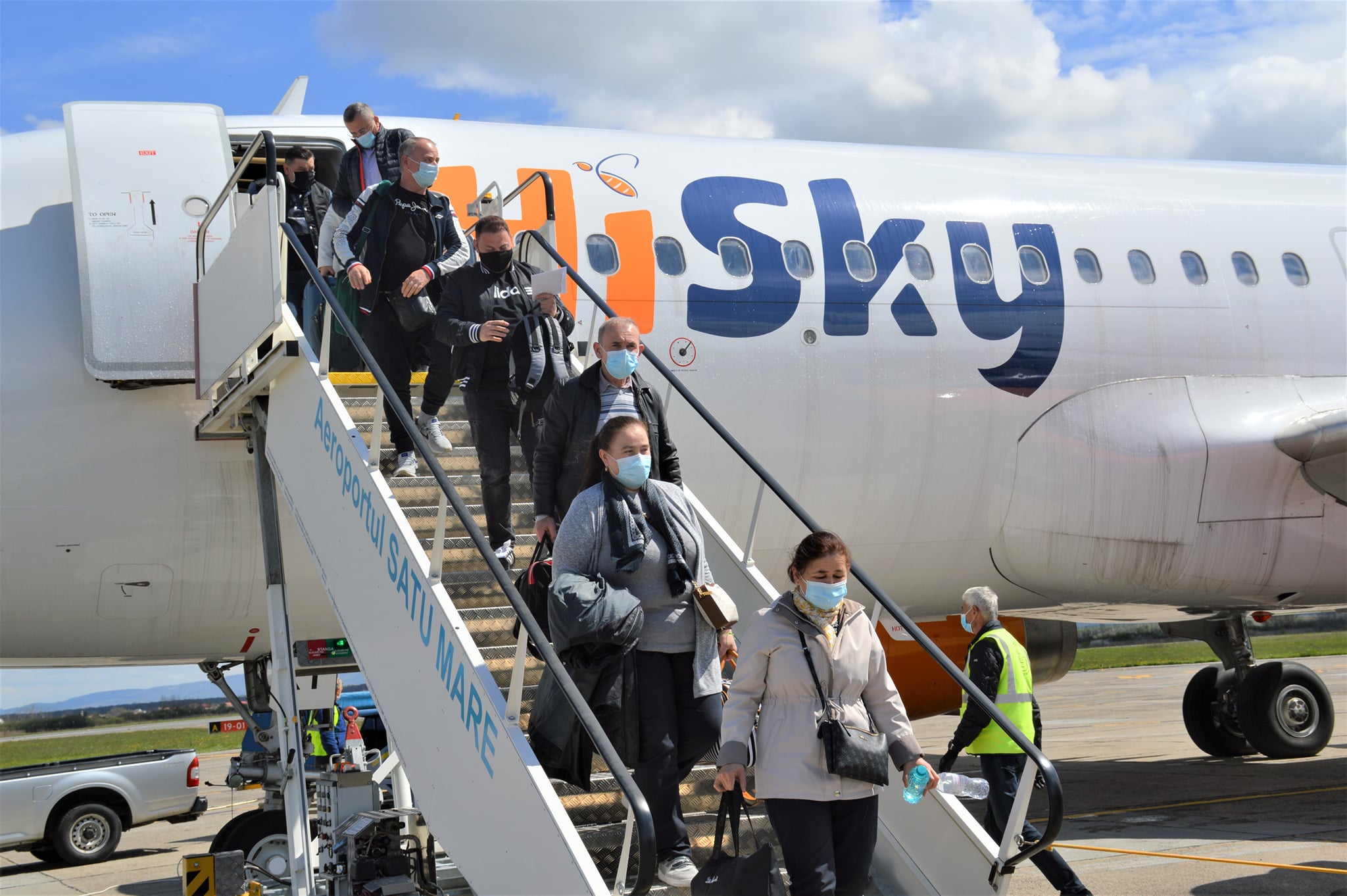 Prima cursă aeriană de la Paris la Satu Mare