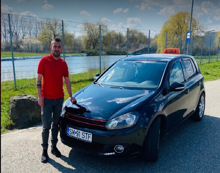 ”A fi instructor nu înseamna doar a informa ci și a forma”