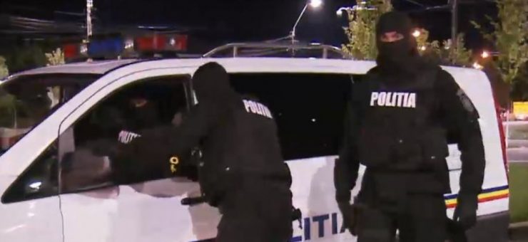 FOCURI DE ARMĂ LA SATU MARE. MASCAT RĂNIT