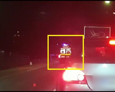 Ambulață stopată la bariera CFR