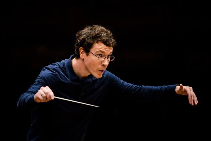 Tată și fiu în „Concert aniversar” pe scena Filarmonicii Dinu Lipatti