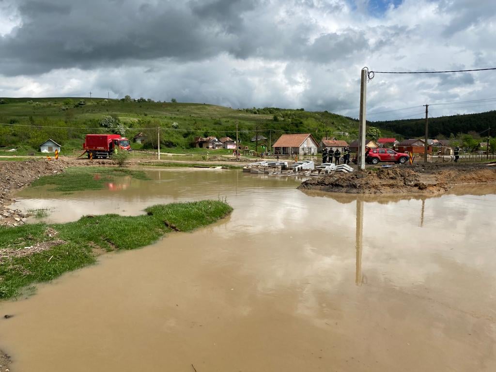 Întreruperea circulației pe DJ 193A