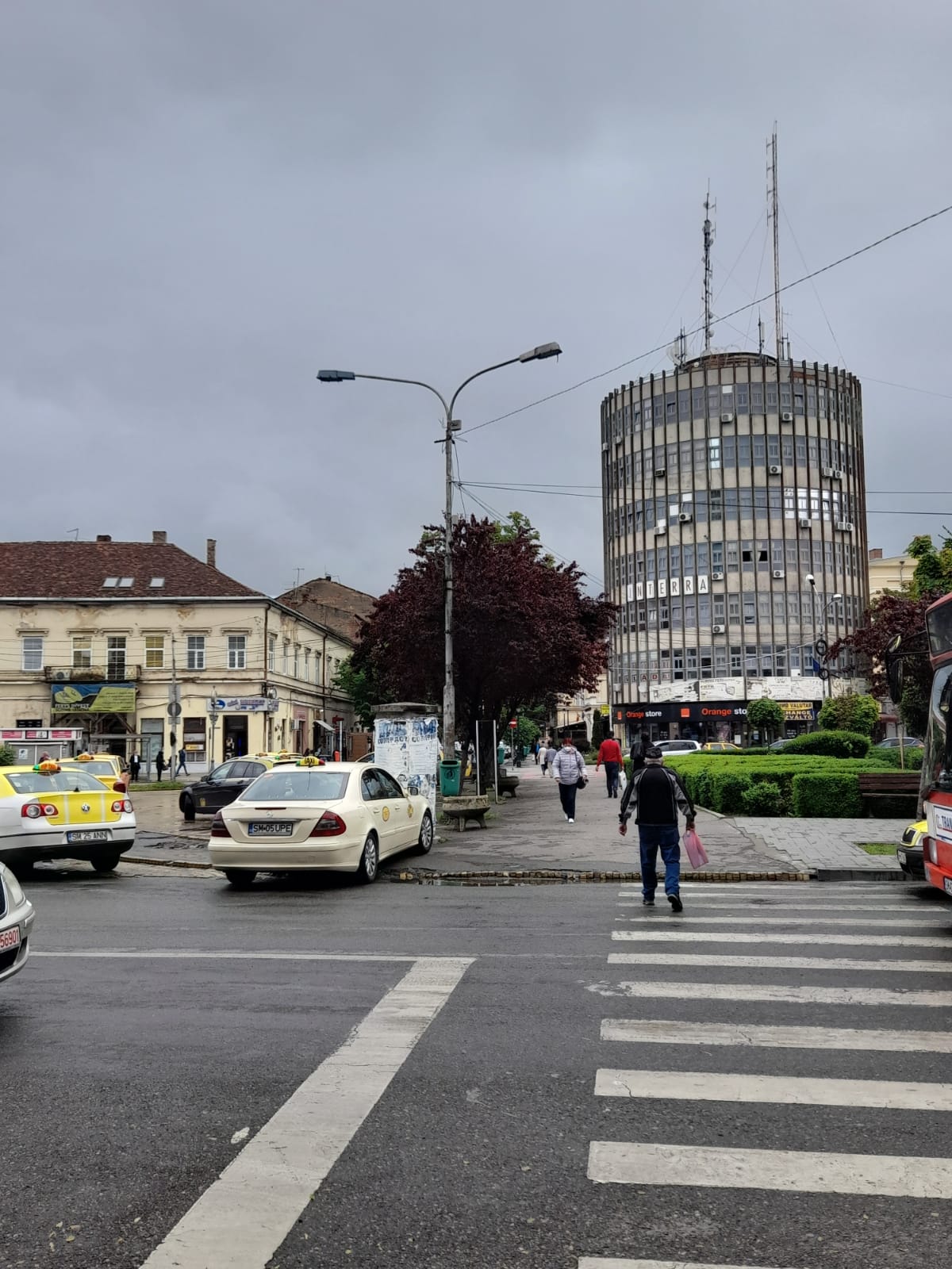 Sunt taximetrist, deci exist!