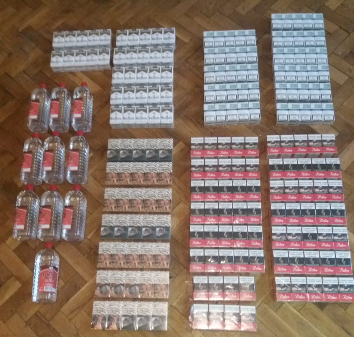 Aproximativ 18.000 pachete de țigări, confiscate la frontiera de nord