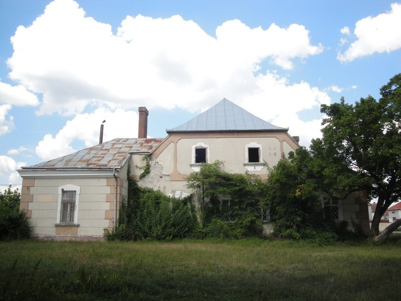 Conacul Teleky Imre din Păuleşti are o istorie de peste două secole