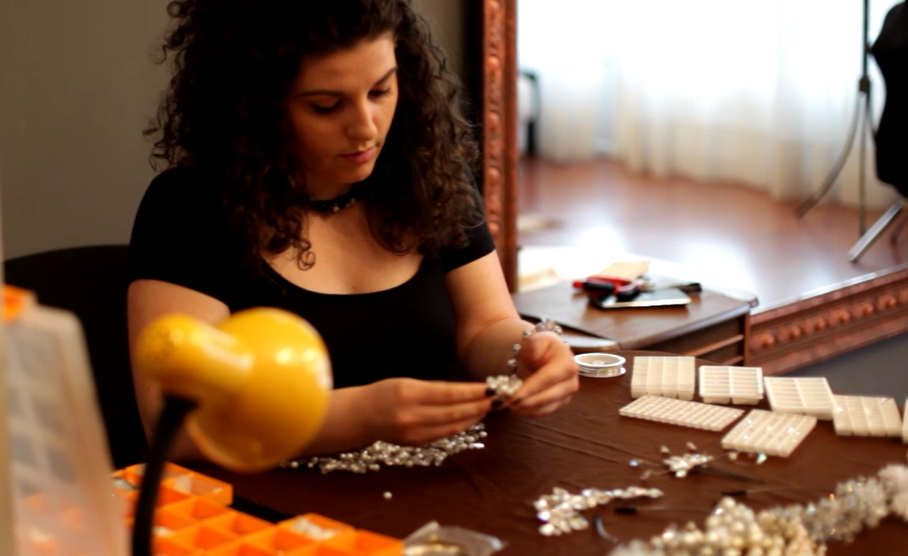 „Am o conexiune foarte frumoasă cu oamenii și cred că asta mă ajută să creez„