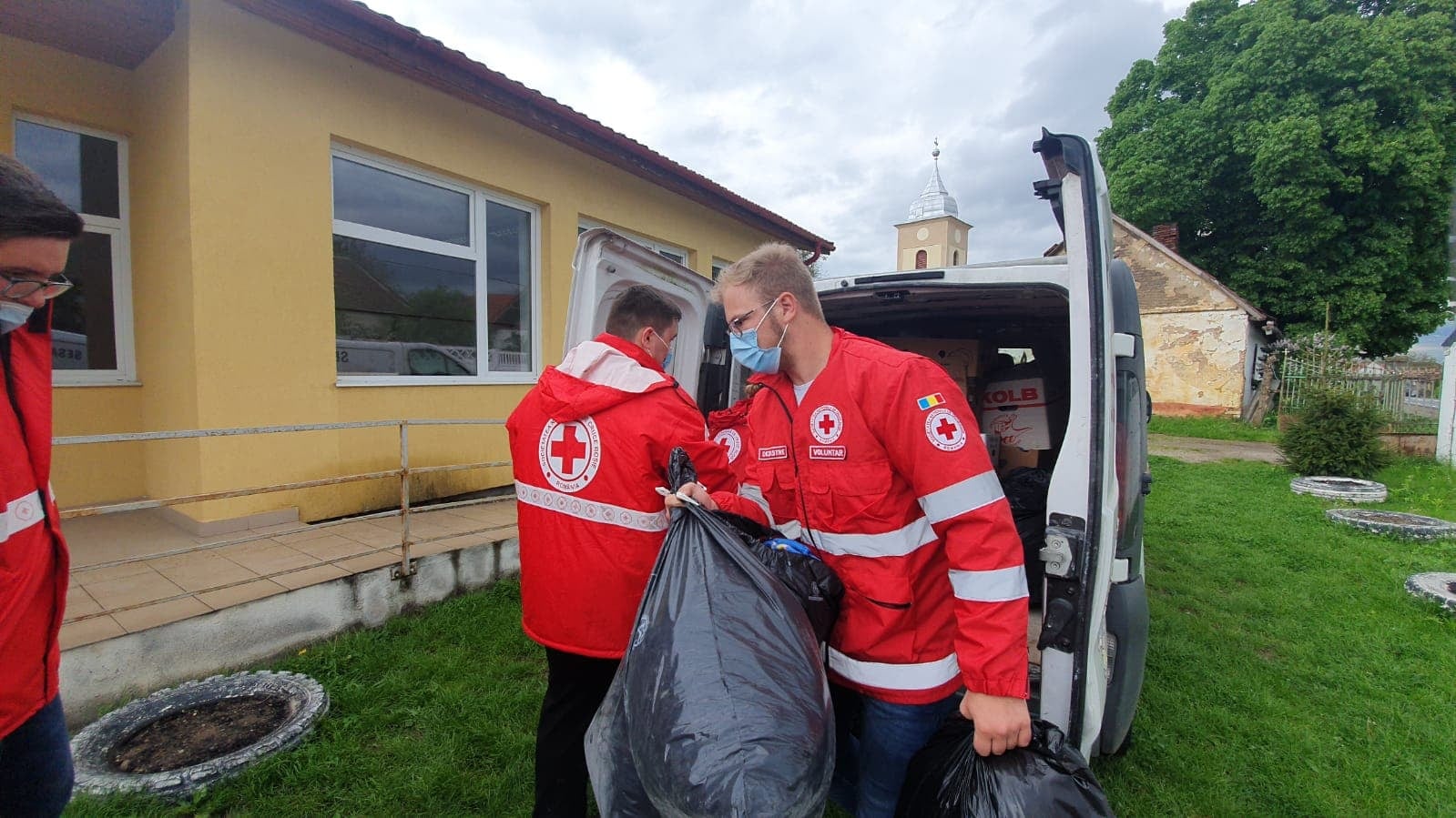 FOTOGALERIE. AJUTOARE  pentru SINISTRAȚI