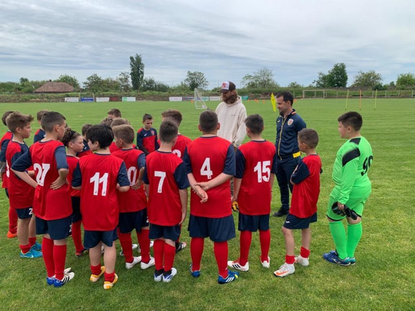 Eveniment: ERIC BICFALVI și VIITORUL fotbalului careian! Mijlocașul de la URAL , la lansarea noului club de fotbal din Carei!