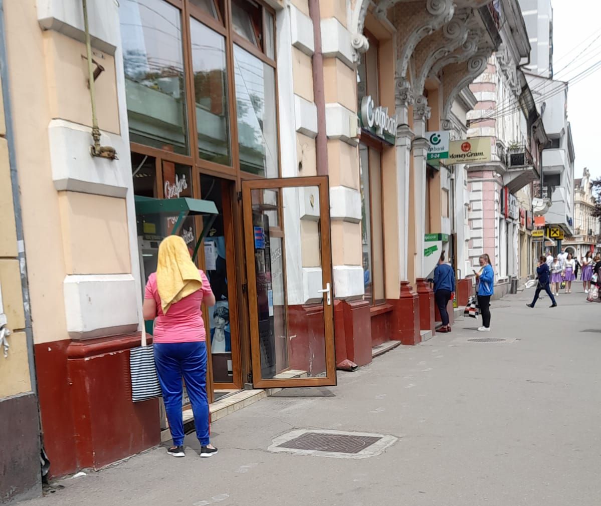 Cu prosopul la plimbare