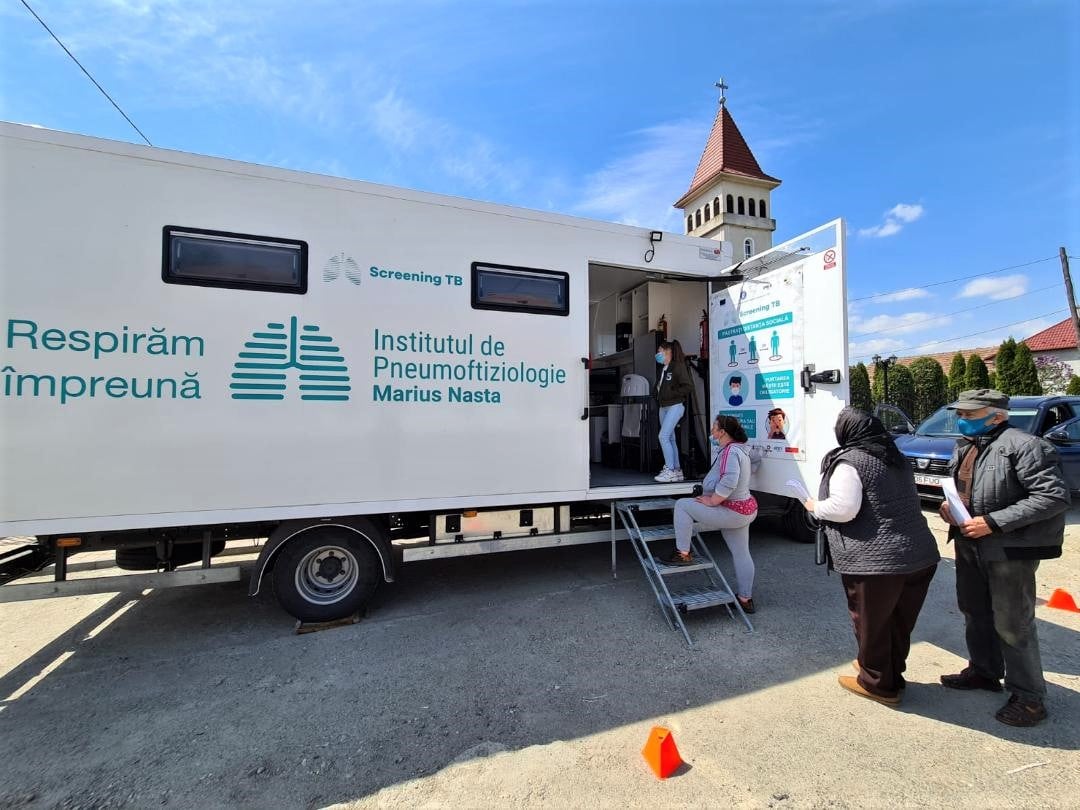 PREMIERĂ ÎN JUDEȚ. Caravană medicală de sănătate în Sătmar