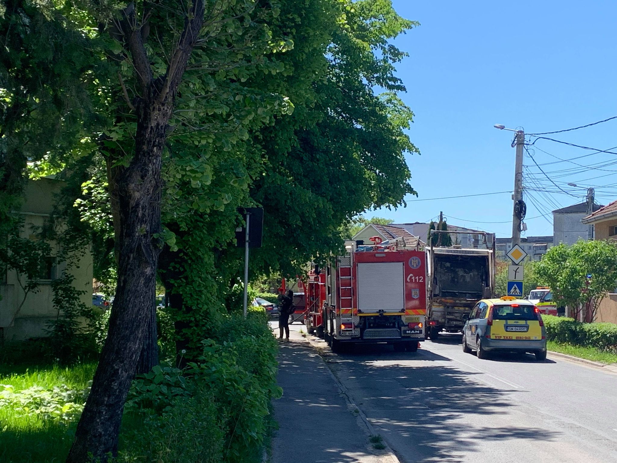 Incendiu pe strada Arinului