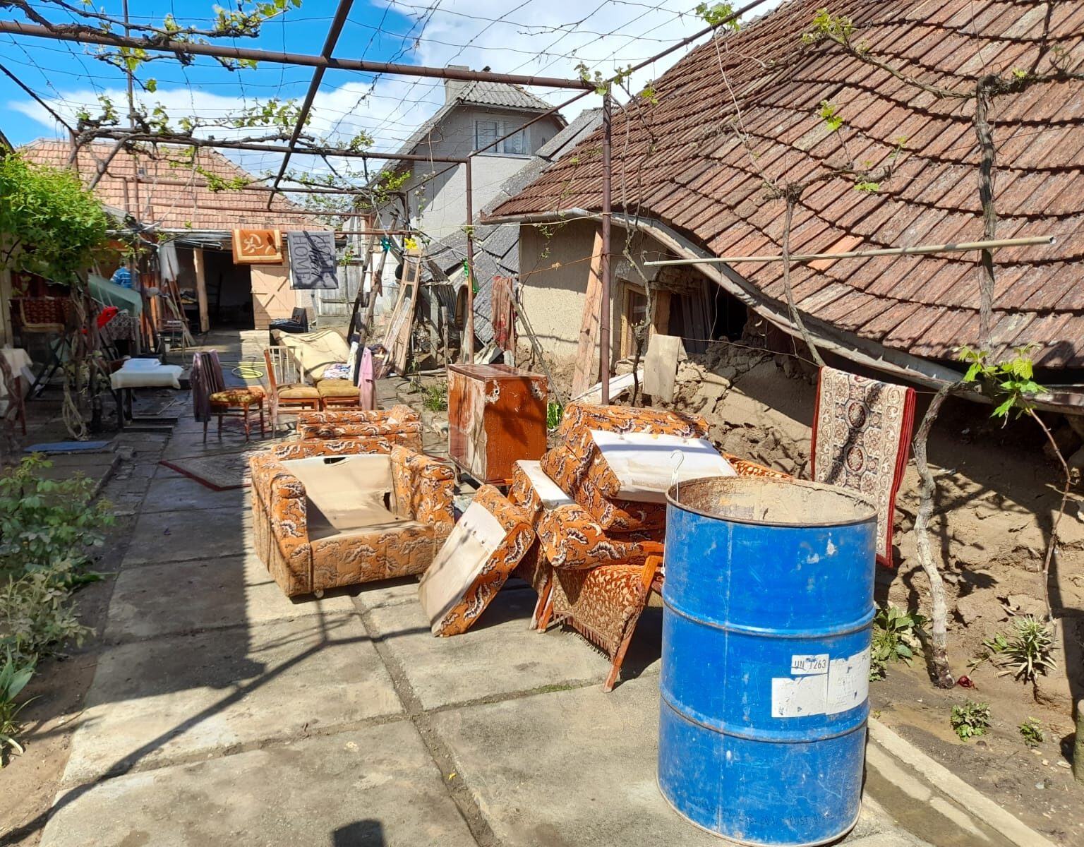 FOTOGALERIE. Drama sinistraților din Hurezu Mare