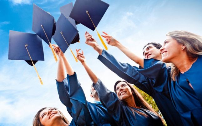 Absolvenții pot beneficia de primă de inserțiede 1.500 de lei