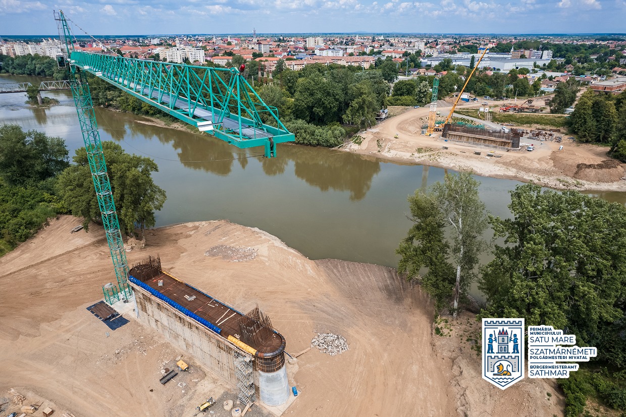 FOTOGALERIE. PODUL  de peste Someș PRINDE CONTUR