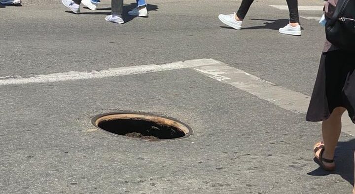 Gură de canal nesemnalizata, cu capac furat