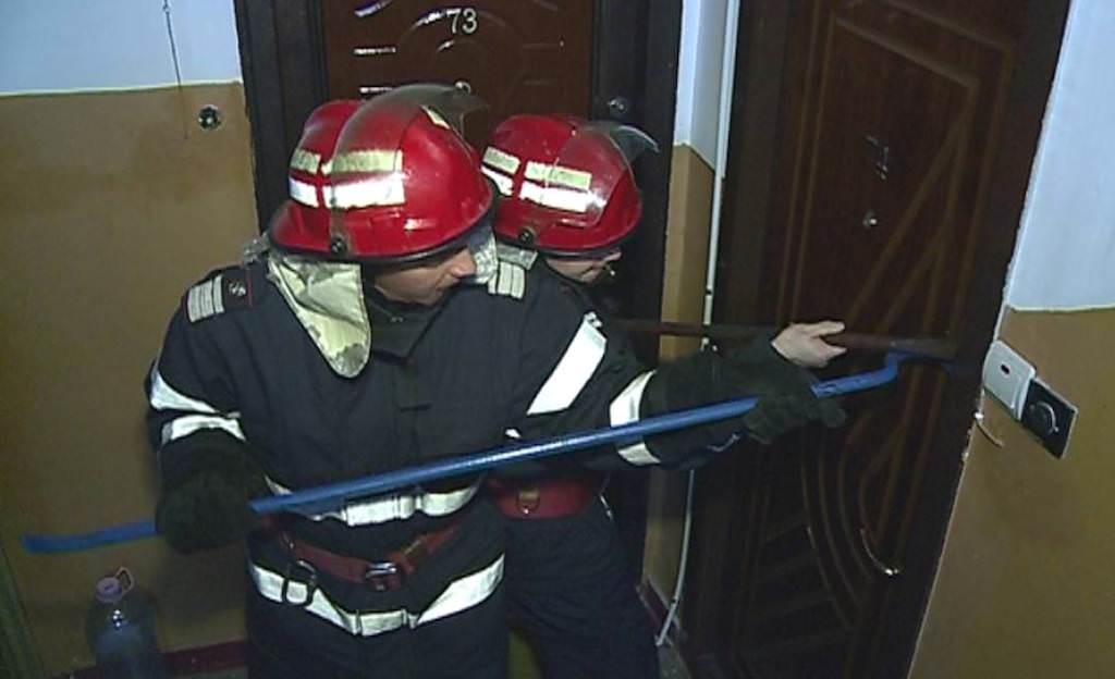 Persoană blocată în propria casă, salvată în ultimul moment!