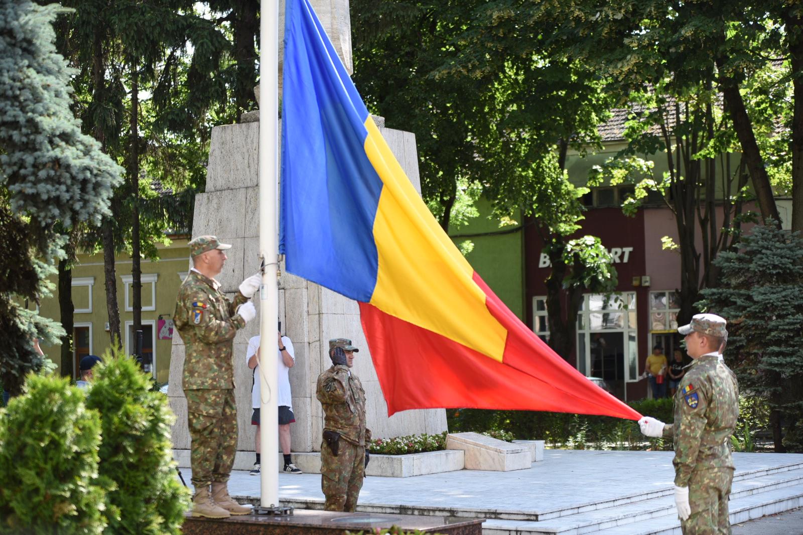 GALERIE FOTO. Ziua drapelului, sărbătorită cu mare fast la Satu Mare