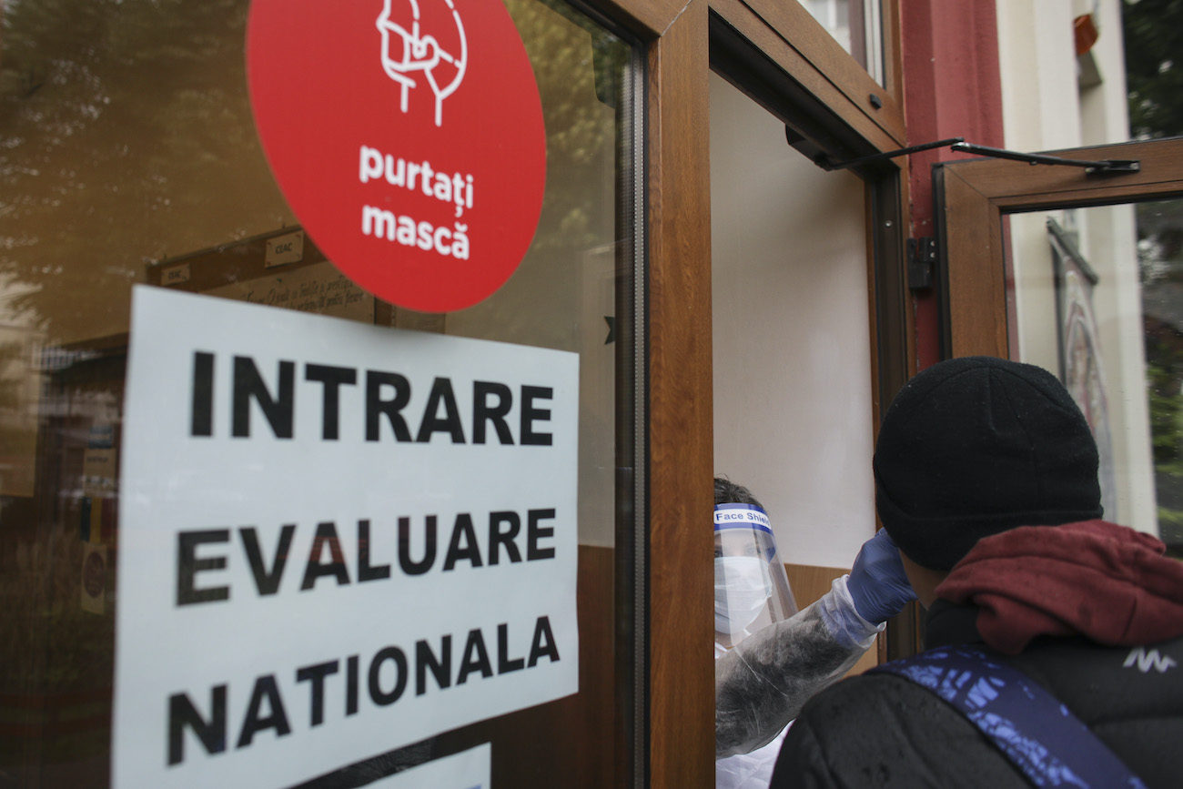 EXAMEN. Peste două mii de absolvenți ai clasei a VIII-a vor susține Evaluarea Națională, sesiunea 22 iunie – 4 iulie 2021