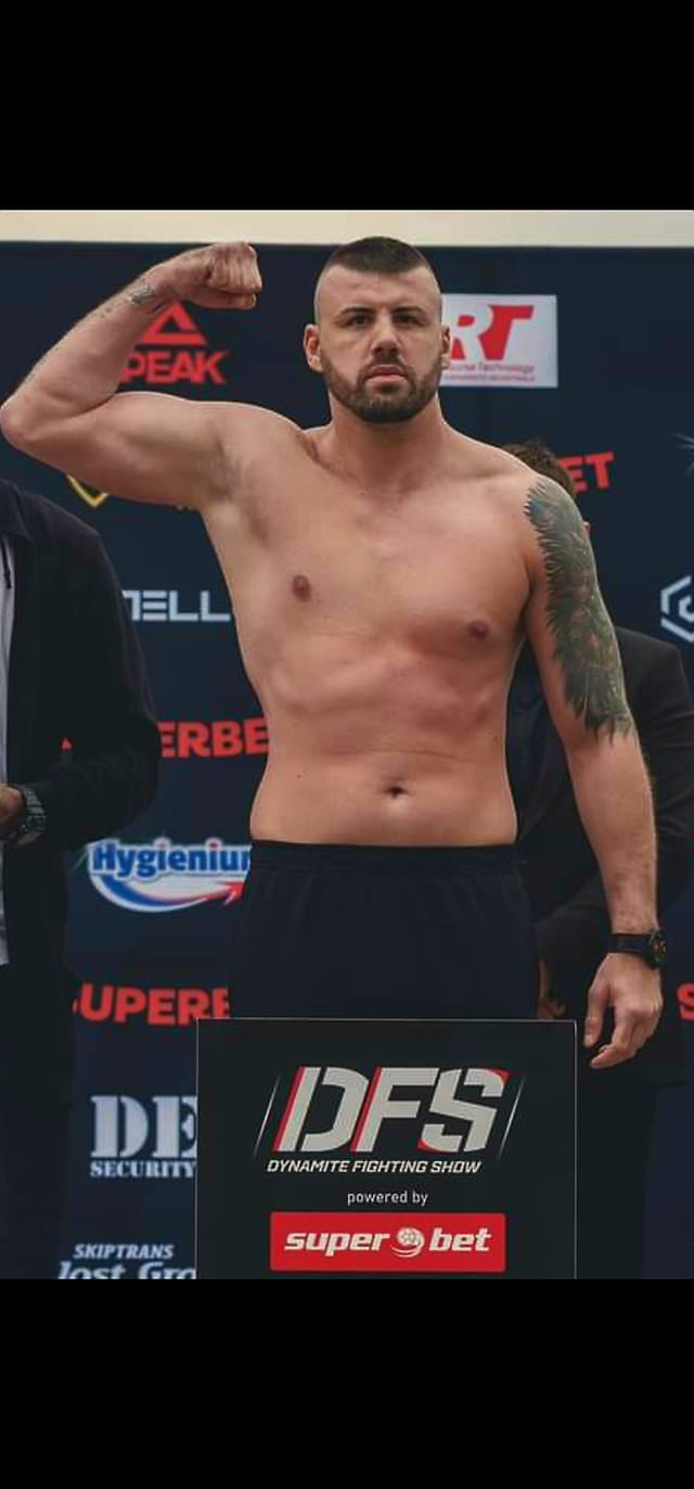 În superGala  Dynamite Fighting Show. Victorie  în prelungiri pentru Marius Munteanu