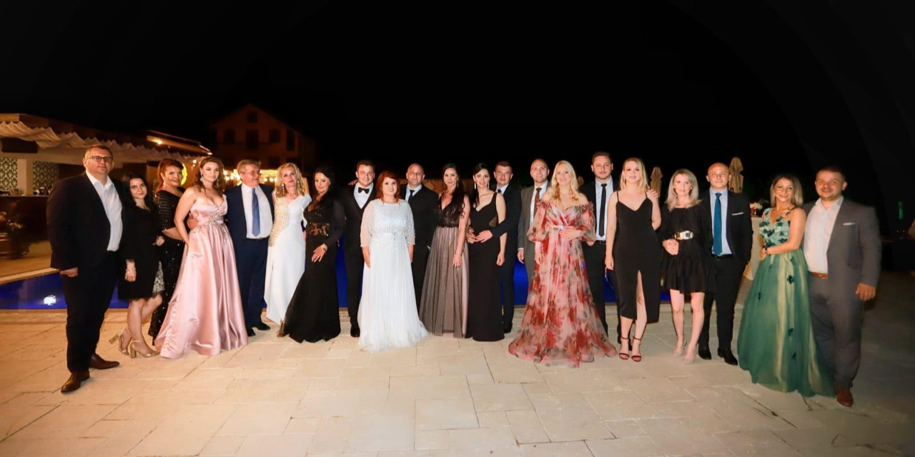 Fostul ministru al Tineretului și Sportului Ioana Bran a îmbrăcat rochia de mireasă