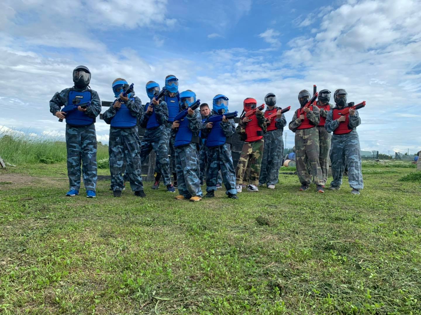 DISTRACȚIE. Paintball, sportul unde se concurează de la egal la egal