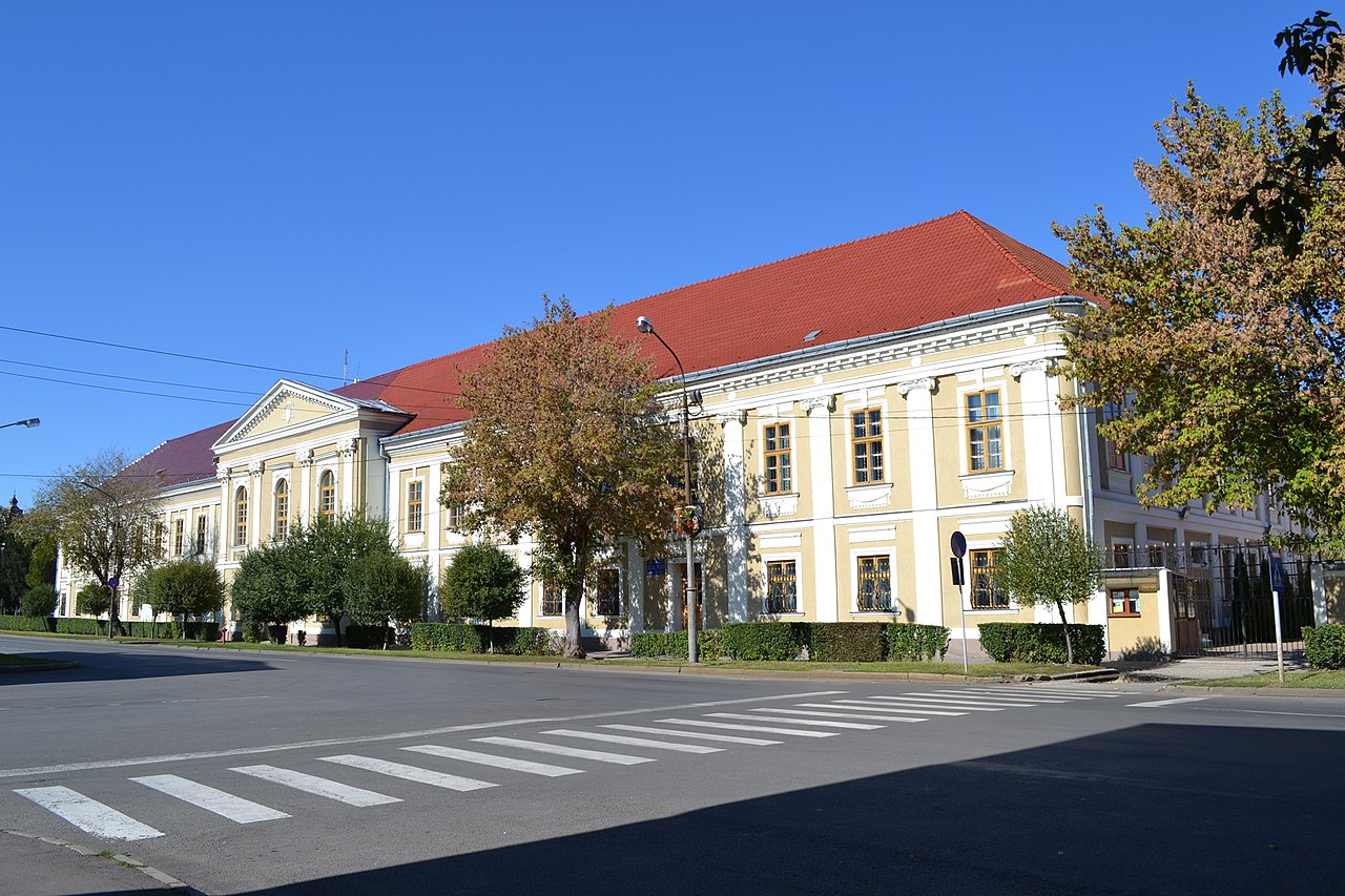 Palatul episcopal romano-catolic din Satu Mare, una dintre cele mai frumoase clădiri ale orașului