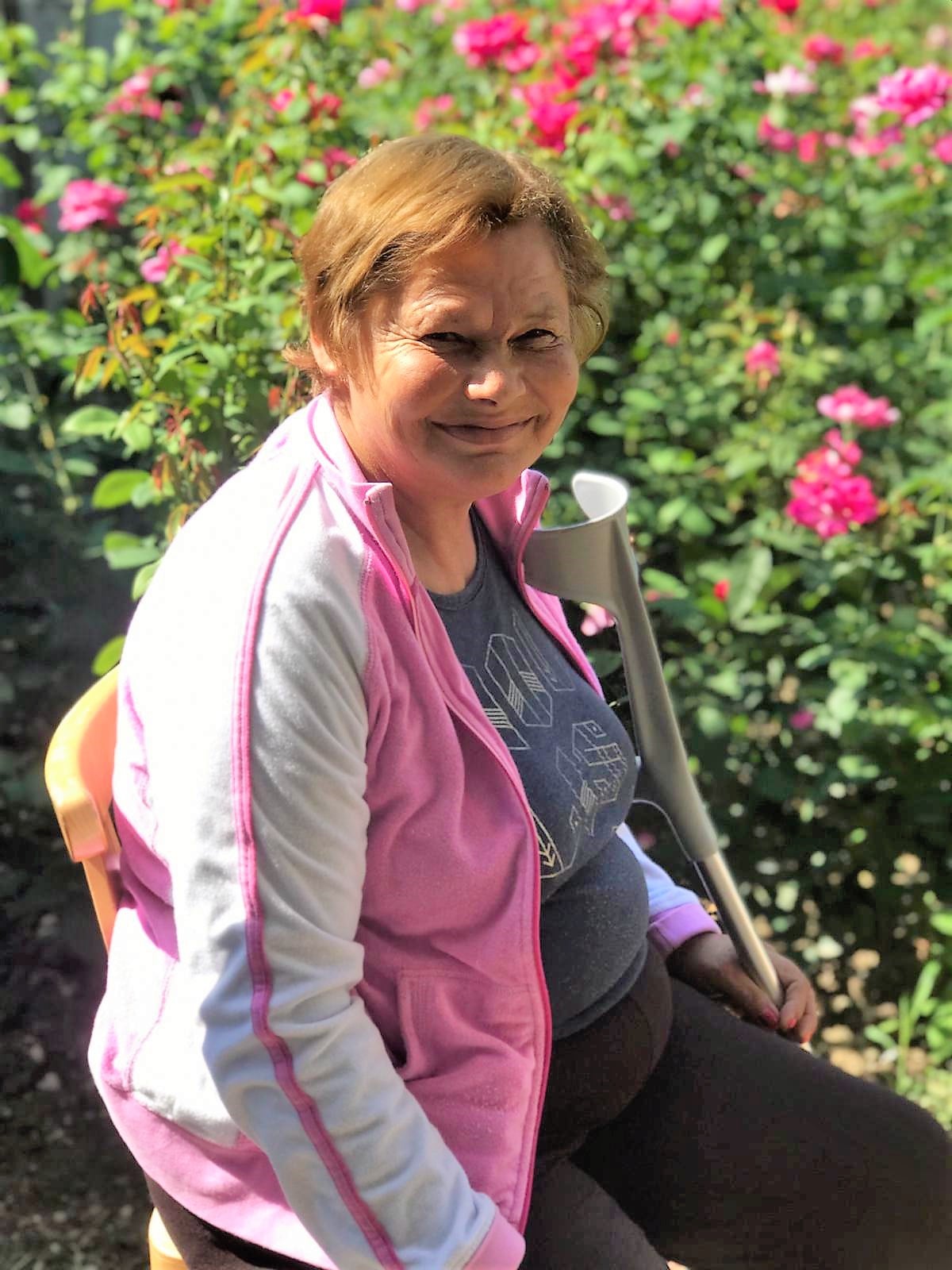 Povestea TRISTĂ  a unor OAMENI  ca noi