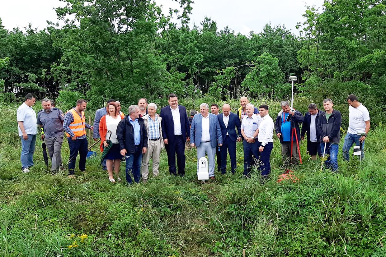 PREMIERĂ la Satu Mare. A fost pusă PRIMA BORNĂ a ,,DRUMULUI EXPRES Satu Mare Oar