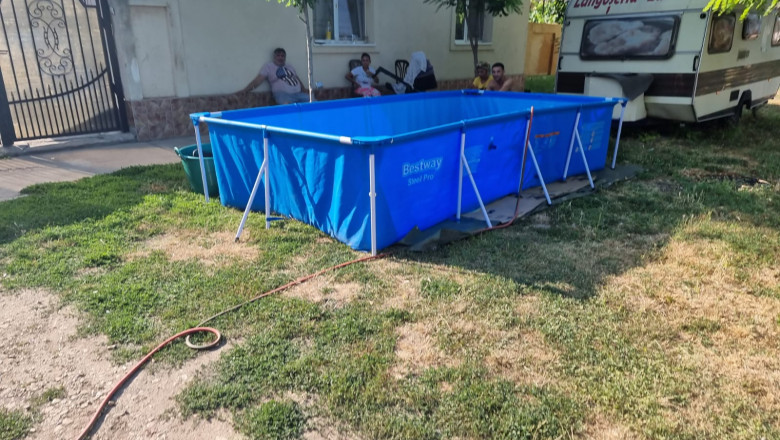 Piscina din bătătură