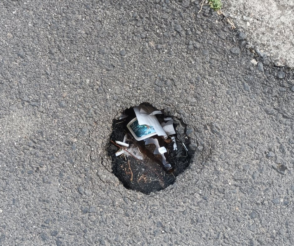 Cum vedem o gaură,  hop în ea!