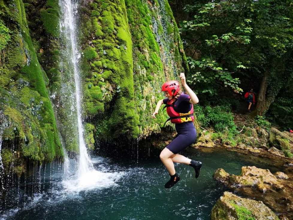 Nu mai avem Cascada Bigăr dar există o alta care o înlocuieşte cu succes - Cascada Vadul Crişului, o minunăţie a naturii