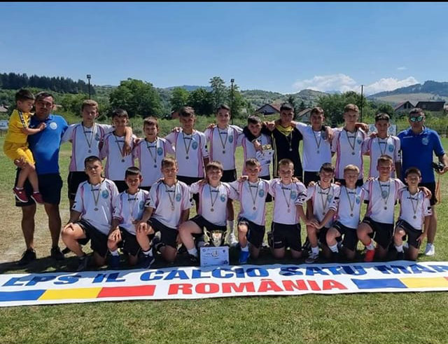 Fotbal juniori.  LPS Il Calcio , locul 3 la un puternic turneu , la Brașov