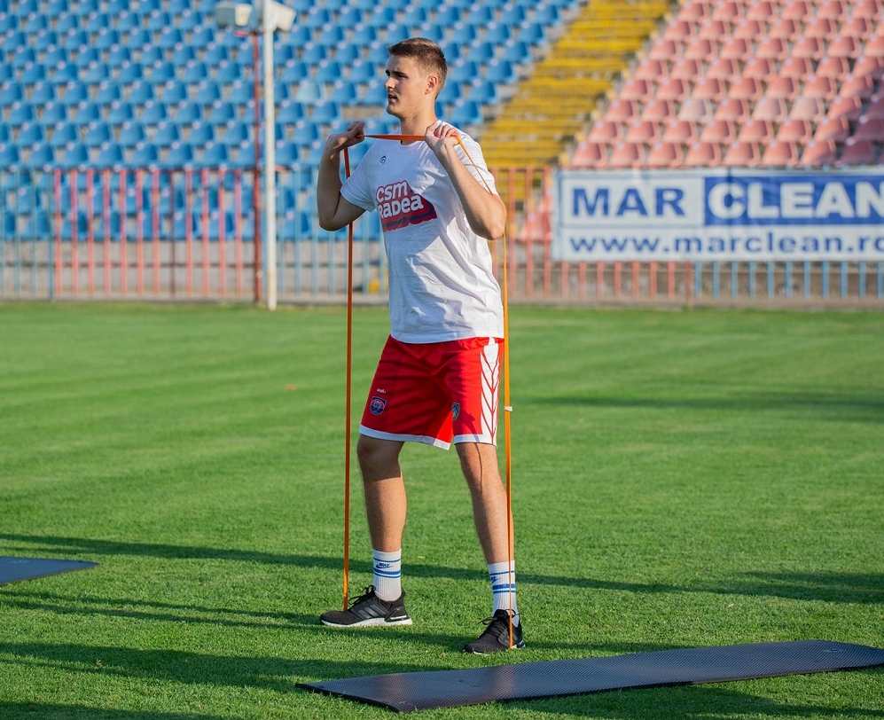 Sătmăreanul Raul Mureşan face pasul spre echipa  de seniori a CSM CSU Oradea