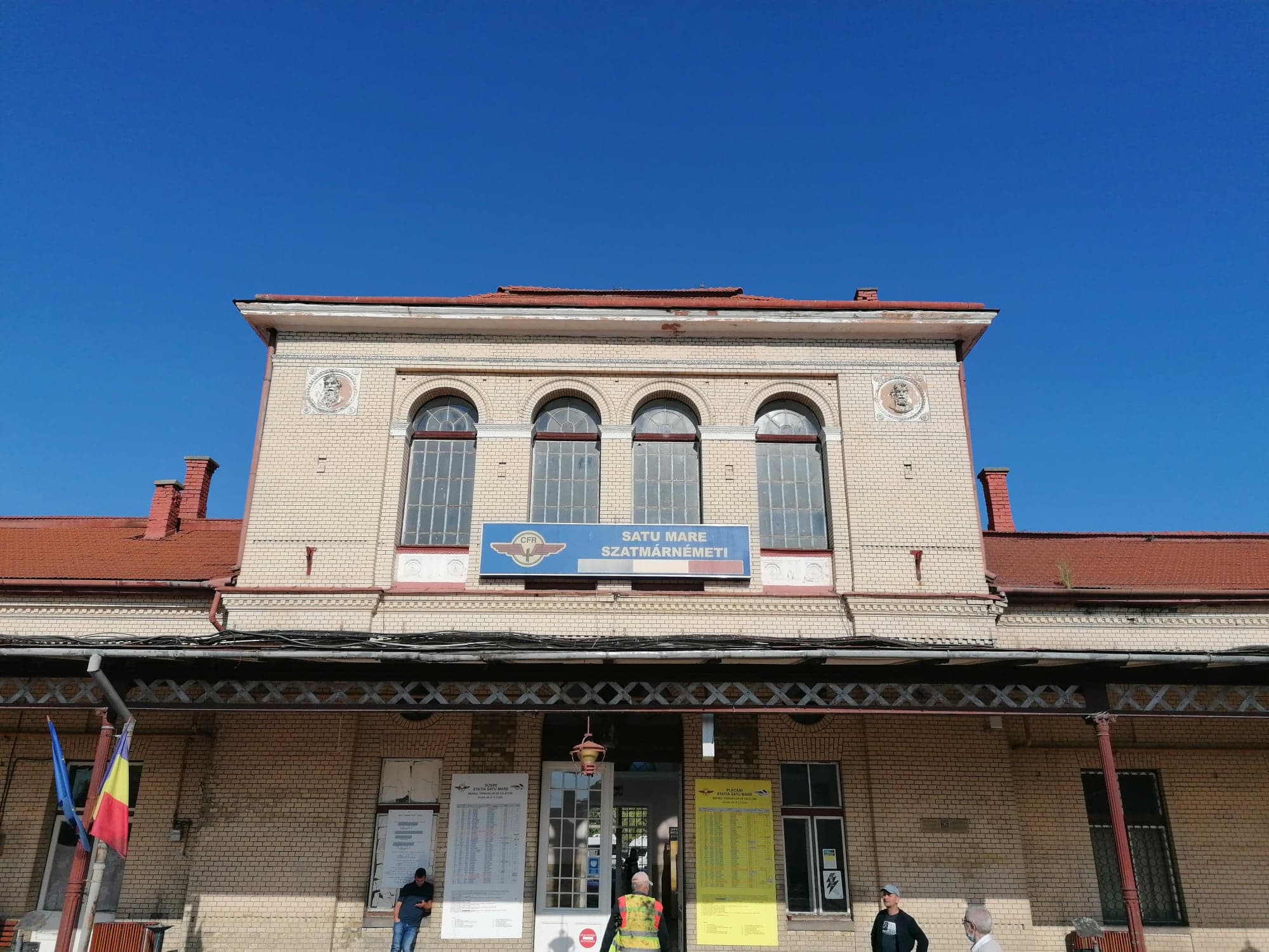 Hai vino iar în gara noastră mică...