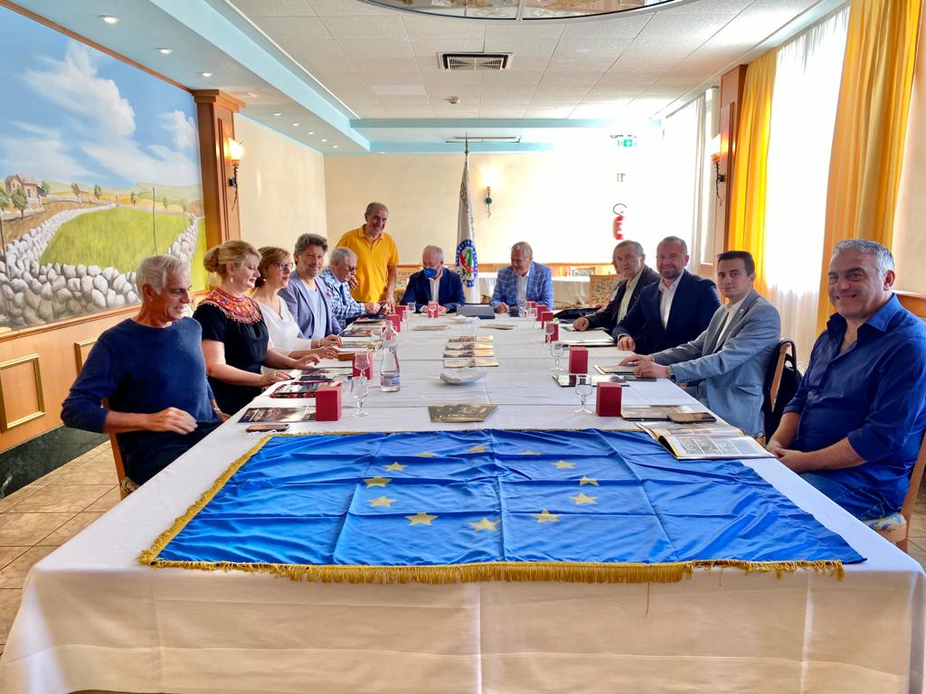 Managerul C.J.C.P.C.T. Satu Mare, Robert Laszlo, prezent la ședința Uniunii Mondiale de Folclor