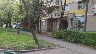 Se vor realiza lucrări de renovare şi igienizare în blocul de locuinţe sociale de pe strada Târnavei!
