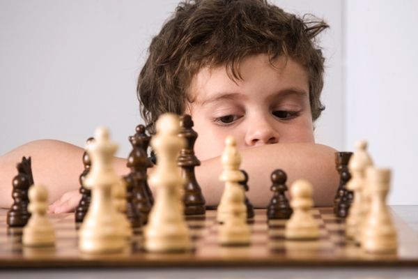 Jocuri de șah și dezvoltare personală pentru copiii din mediile defavorizate