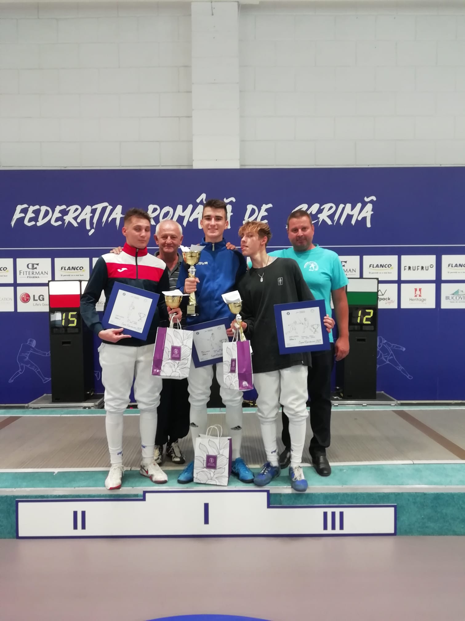 Scrimă : Cupa României de floretă  cadeți dominată de CS Satu Mare!