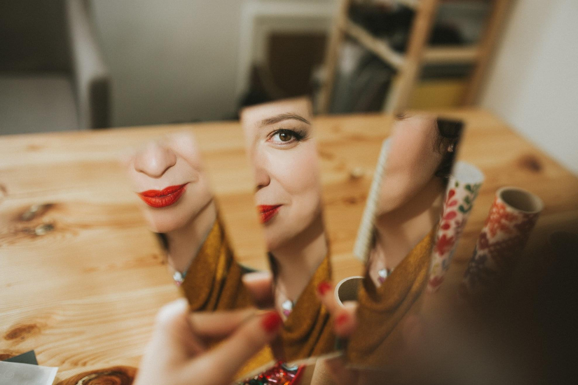 O fată simplă, cu bucurii simple