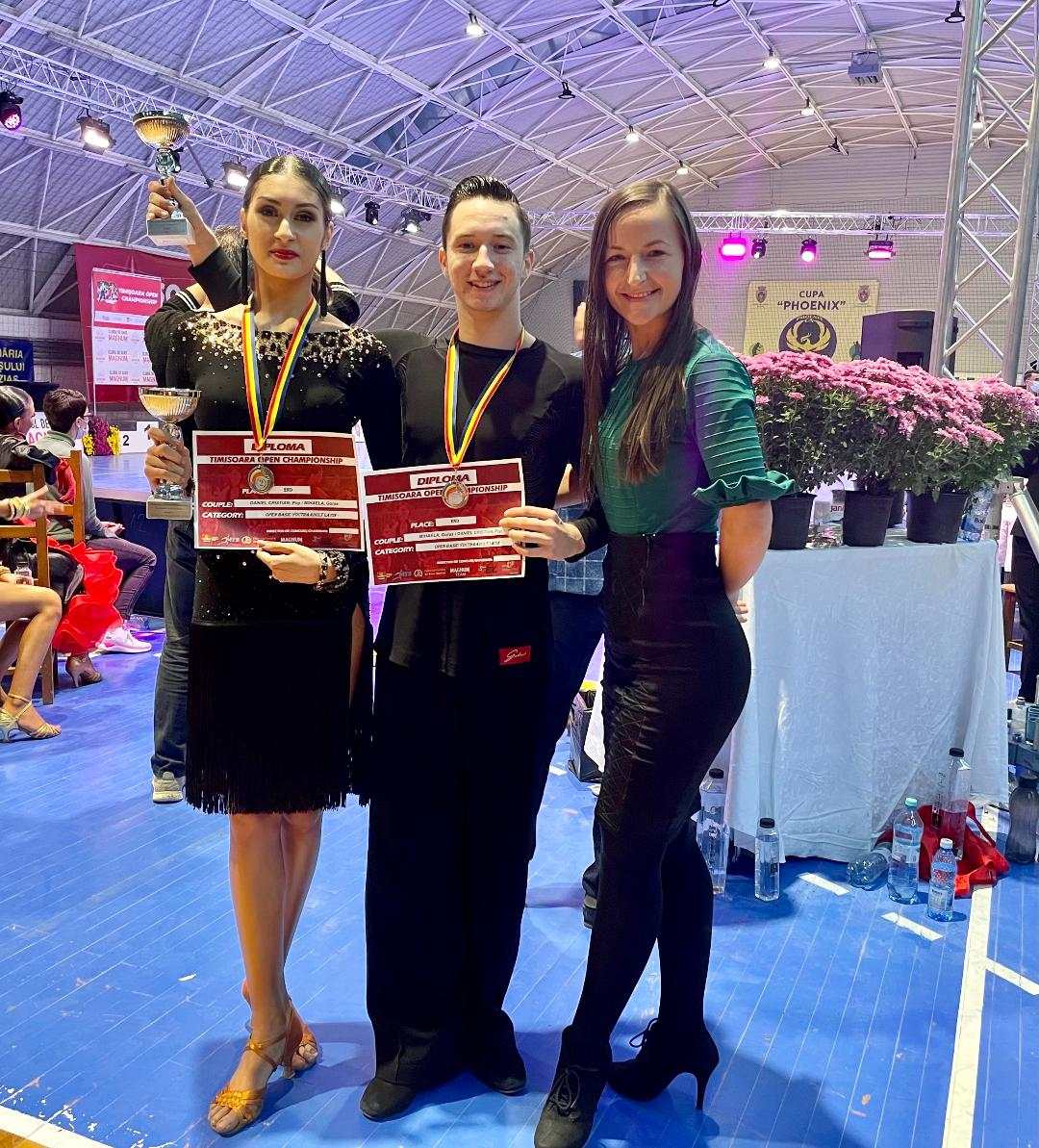 Două medalii de argint pentru Loga Dance School la Timişoara Open Championship